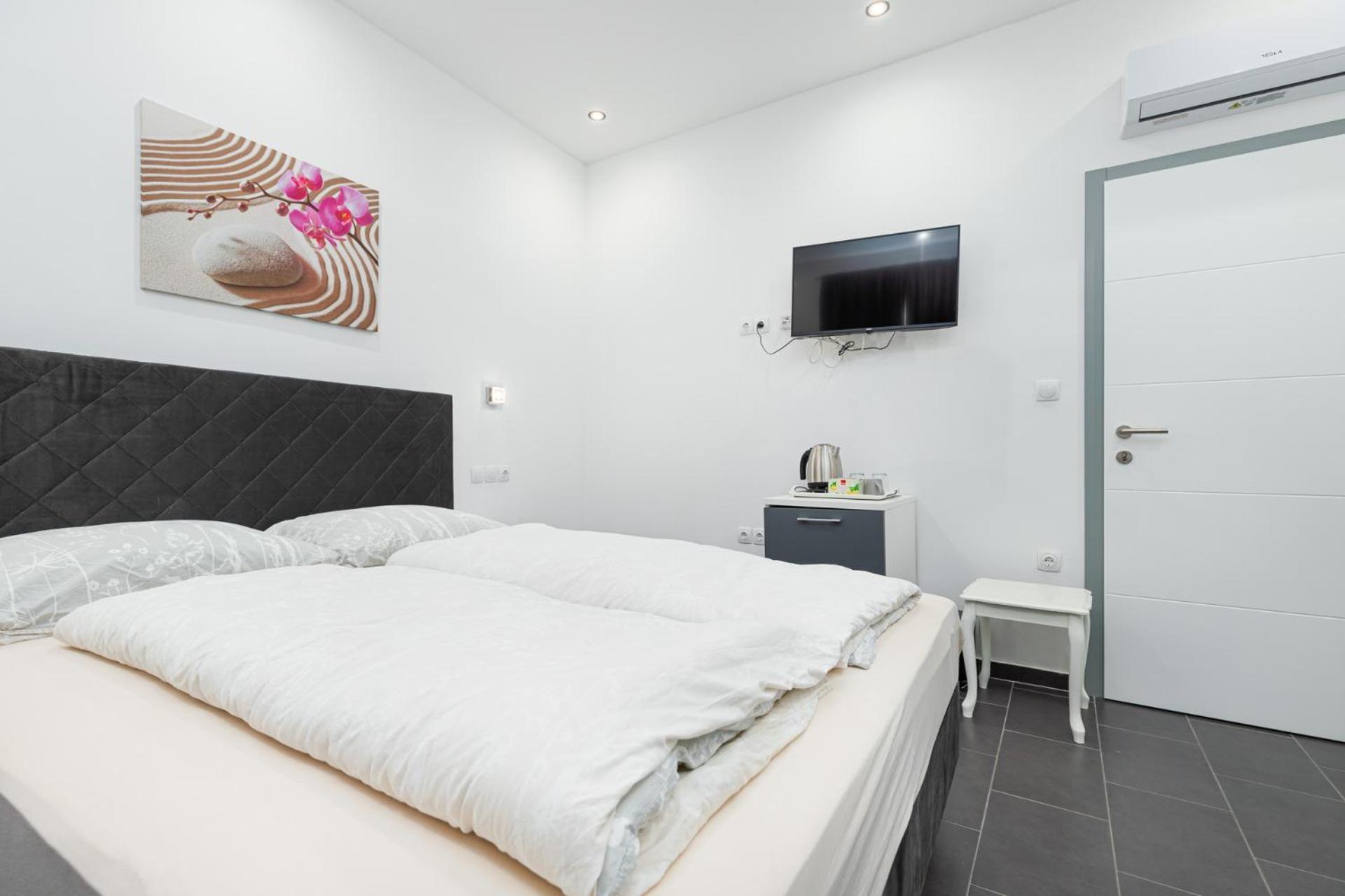 Rooms And Studio Flora Poreč Exteriör bild
